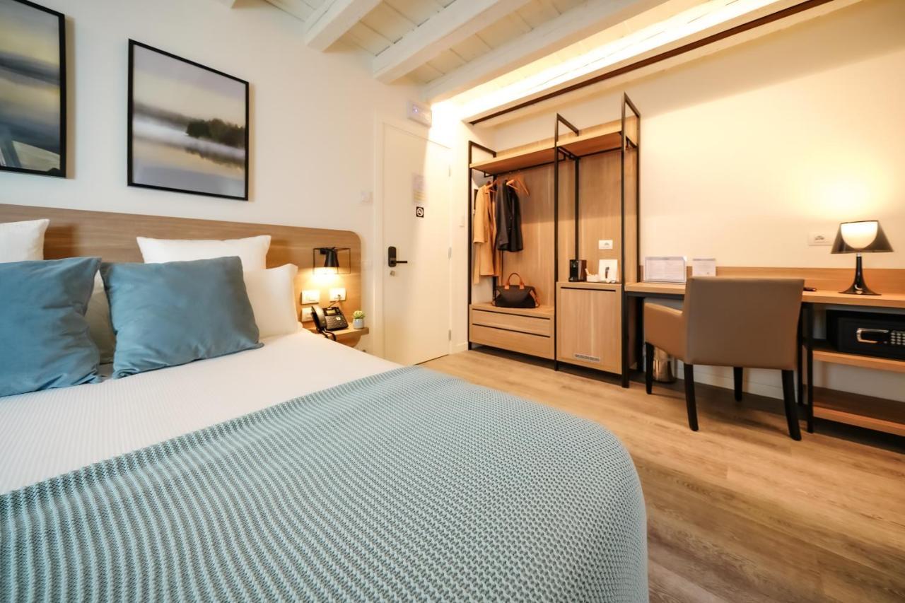Bergamo Inn 15 エクステリア 写真 A room at the hotel