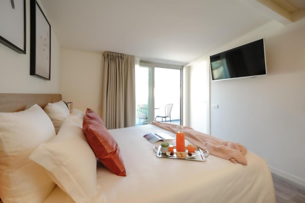 Bergamo Inn 15 エクステリア 写真 A room at the hotel