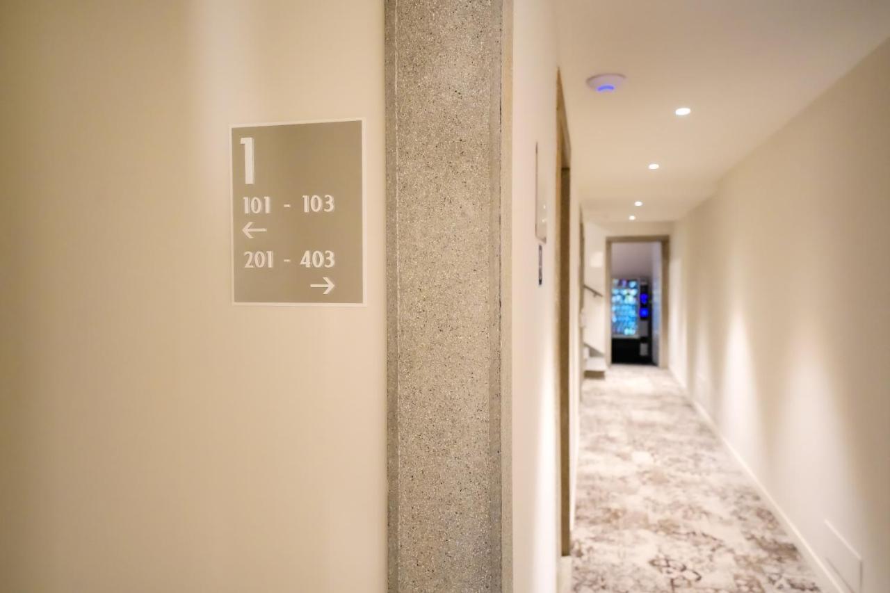 Bergamo Inn 15 エクステリア 写真 Interior of the hotel